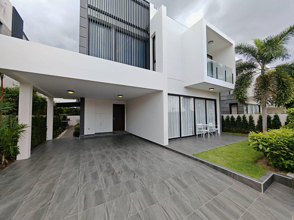 Laguna park 5 br villa