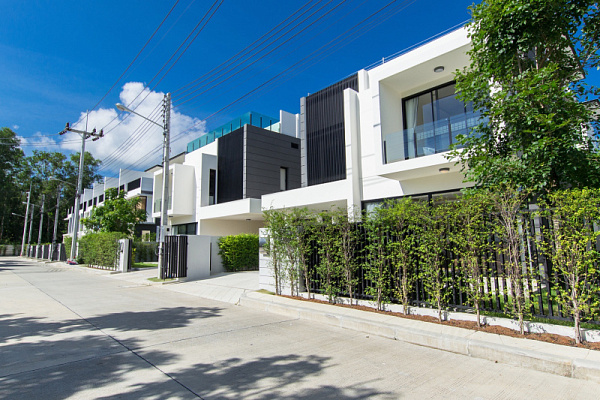 Вилла 5 спален с бассейном в LagunaPark