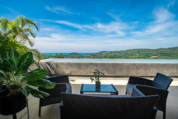 Резиденция Лаяна 2 спальни с собственным бассейном и панорамным видом на море